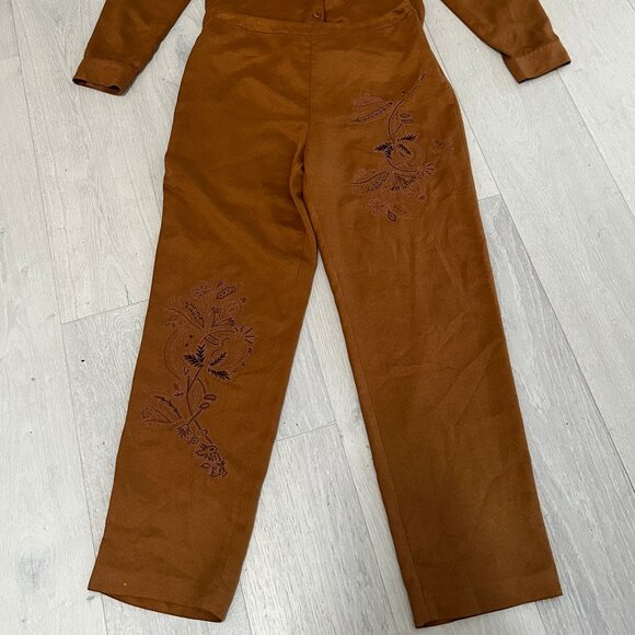 VTG Donna Morgan Womens 2 Piece Golden Faux Suede Embroidered Pant Suit SZ 12 - Picture 2 of 11